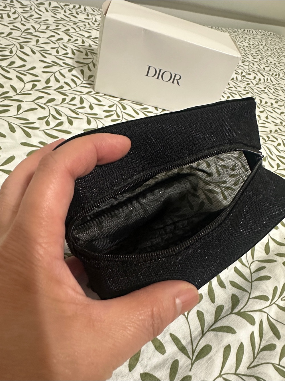Dior Black Mesh Logo Cosmetic Pouch - Picture 6 of 8